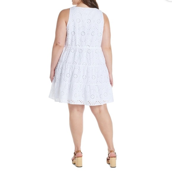 White Eyelet Cotton V-Neck Tiered Time & Tru Cottagecore Dress XL 16/18 - Picture 2 of 9